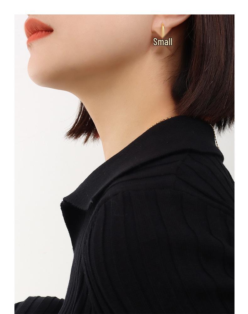 18K Gold Plated Stainless Steel Christmas Flower Ear Cuffs - European & American Style, Influencer-Approved, Cute Earrings.