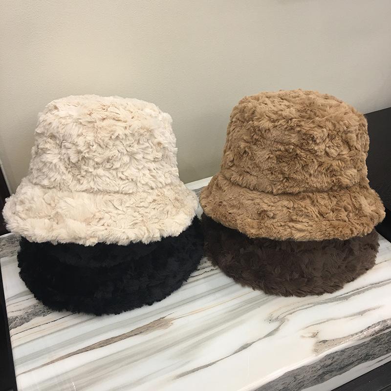 

Dense lamb wool short brim bucket hat ladies autumn and winter warm thick face small plush basin hat M（56-58cm） бежевий