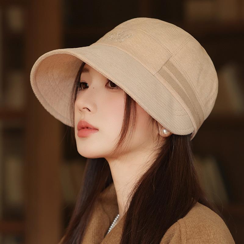 New Autumn and Winter Hat for Women with Big Head and Face Showing Small Fisherman Hat High End Fashion Equestrian Hat Warm Baseball Cap Trendy
