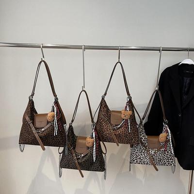 2025 Sac fourre-tout pour femmes grande capacité à imprimé léopard: Sac à bandoulière et sac à bandoulière polyvalent pour l'automne/hiver