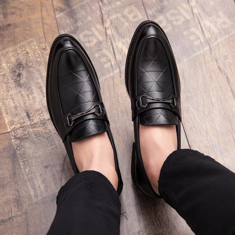 New Fashion Men Dress Shoes Personality Trend Paty Leather Wedding Shoes Men Flats Leather Oxfords Shoes