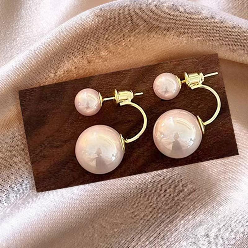 

Niche Special Extravagant Earrings Light Luxury High-End Temperament Earrings Daily Exquisite Beautiful Earrings Earrings Pearl Stud Earrings