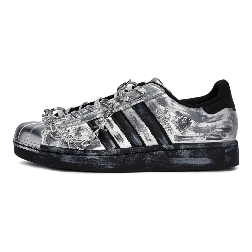 adidas Originals Superstar 2 811 Fabrication, Gris Argenté Foncé Cendré Chaussures de Skateboard Basse Tige Unisexe Noir Argenté KI9988(Team80-)