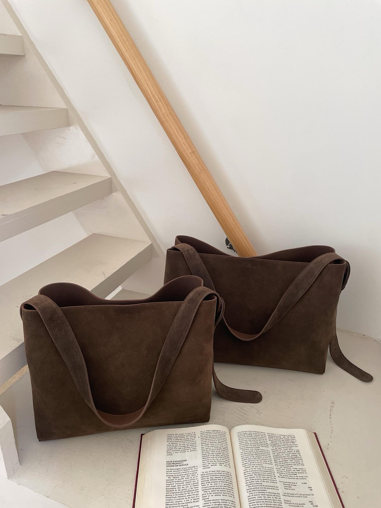

Luxury Genuine Leather Women Bags Spring Cow Suede Shoulder Bags Women Retro Gold Buckle Large Capacity Totes Lady Handbags 33x14x27CM