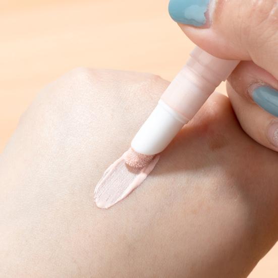 Praktické dávkovací pero na korektor Multifunkční Kompaktní