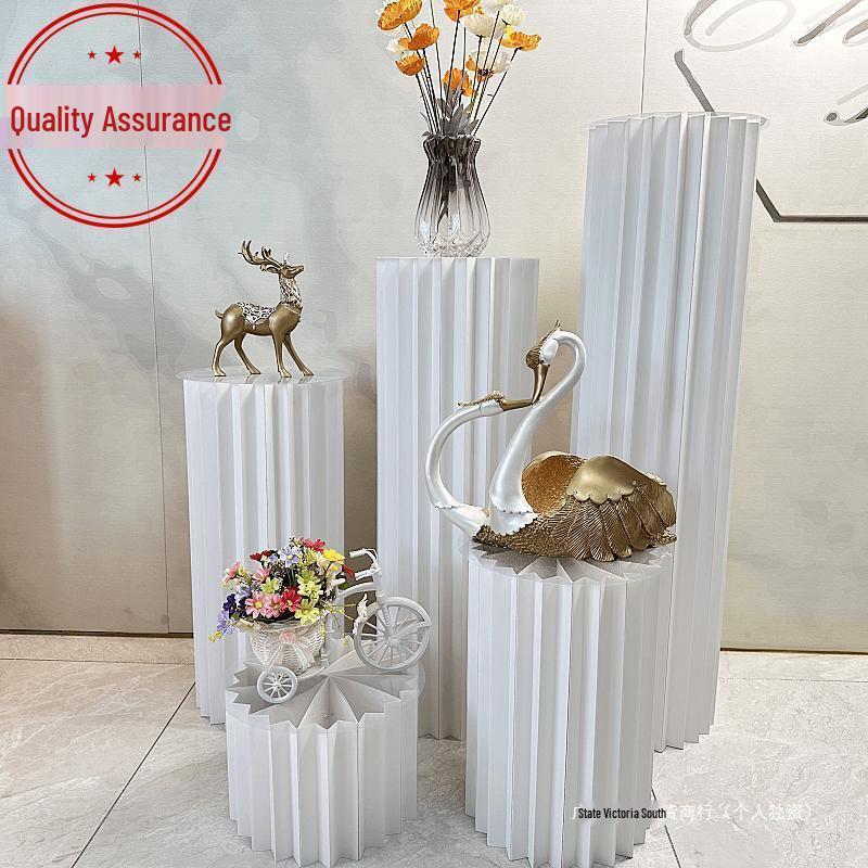 Origami Römische Säulenständer für Kuchen und Dekorationen