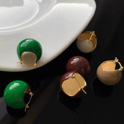 Retro Enamel Green Earrings, Women'S Light Luxury, Niche High-End Earrings, Retro Temperament, Stud Earrings, White Earrings