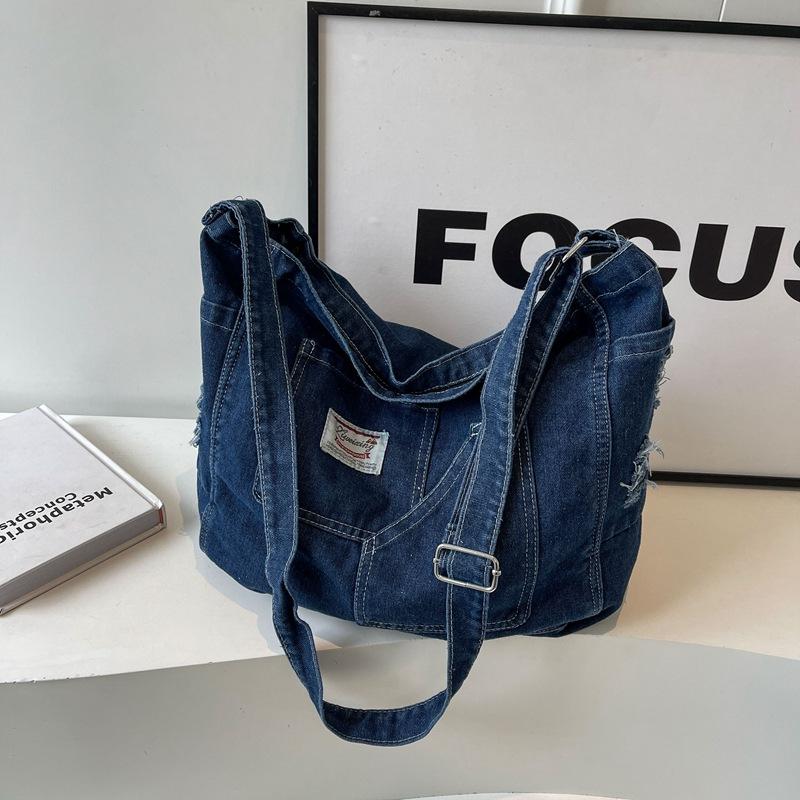 

Hong Kong style denim messenger crossbody bag, casual single shoulder bag for women, fashionable design commuting bag.zwq светло-синий