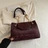 Premium Sense Large Capacity Bag Women 2025 New Fashion Versatile Chain Shoulder Bag Commute To Work Tote Bag