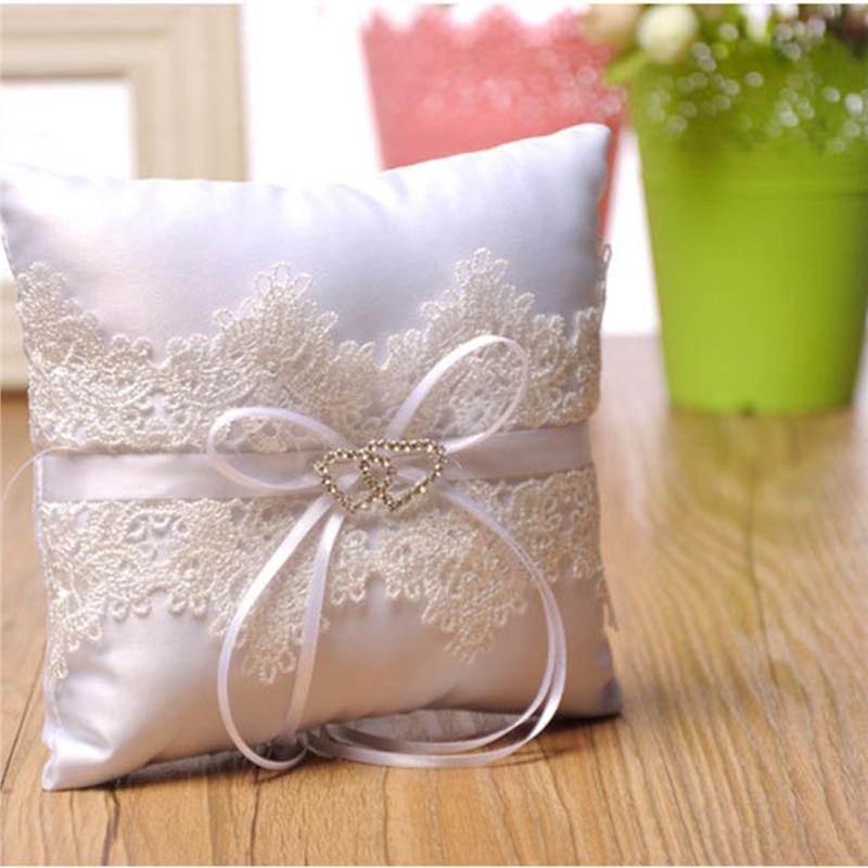 1pcs 15*15*6CM Hellow-out Lace Double-heart Pattern Ring Pillow Romantic Wedding Bride Ring Holder
