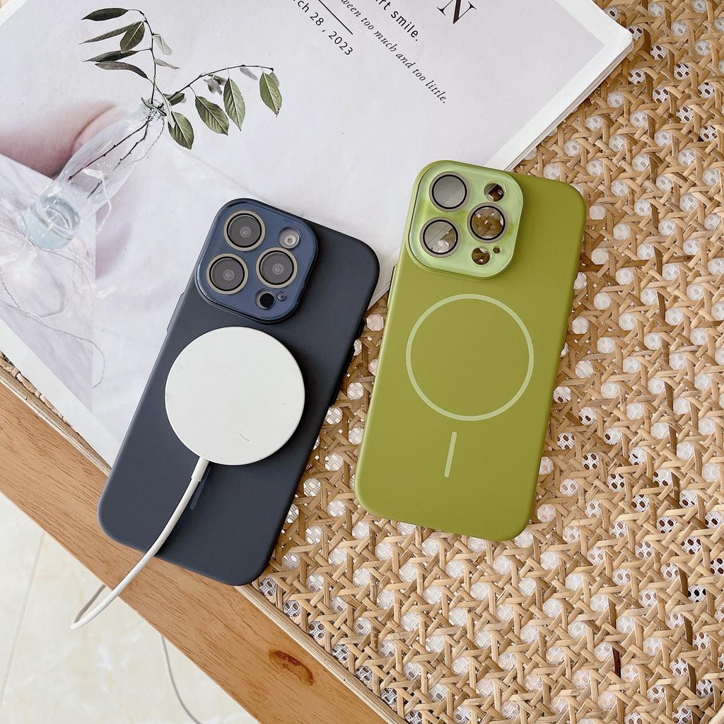 Applicable To IPhone16PROMAX Thin Circle Magnetic Suction Phone Case Apple 15 Skin Feeling Anti Fall Pc Soft and Moisturizing Protective Case 14