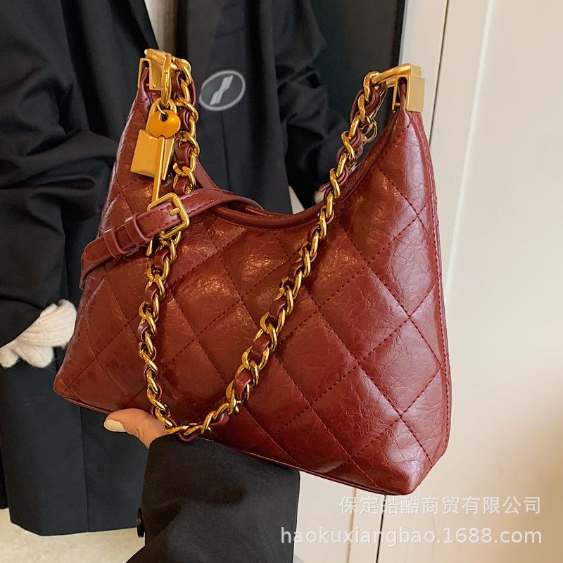 Rhombus Chain Bag, Women's 2025 New Autumn and Winter Fashionable Textured Shoulder Bag, Popular Commuter Messenger Bag This Year