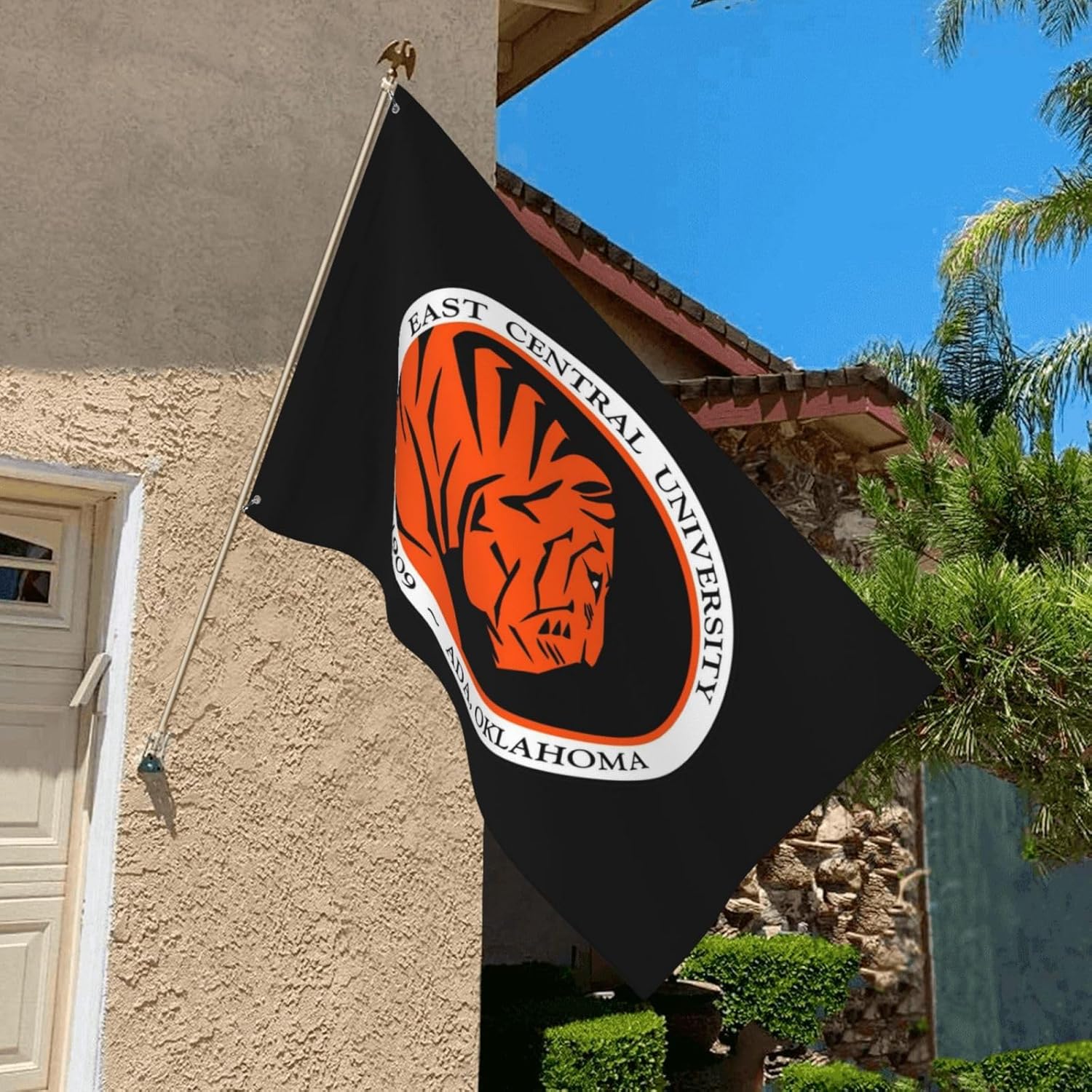 

Логотип Университета Восточного Центра 3 x 5 футов Наружный декоративный флаг, Садовый флаг, Наружный одинарный флаг