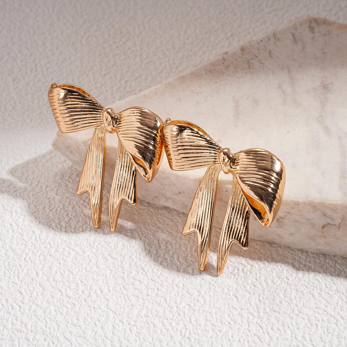 Metal Bow Glossy Silver Needle Earrings Cold Style Fashion Niche Earrings