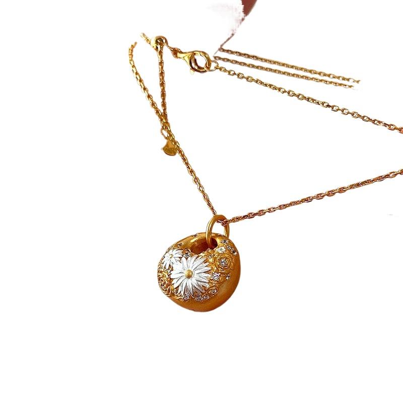 Floral White Enamel Original Design Daisy Flower Dot Diamond Pendant Exquisite Luxury Necklace engagement fine Jewelry gifts