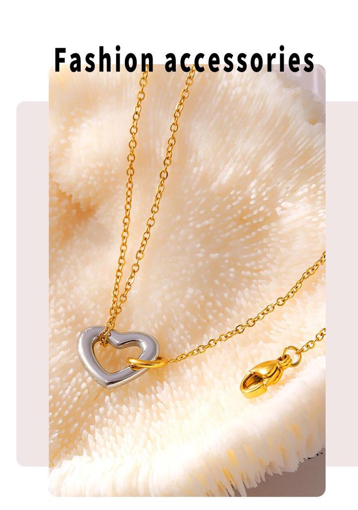 French Marka Hollow Heart Bracelet and Necklace Set for Women, 18K Gold-Plated Stainless Steel, Cross-Border Ins Style Jewelry.