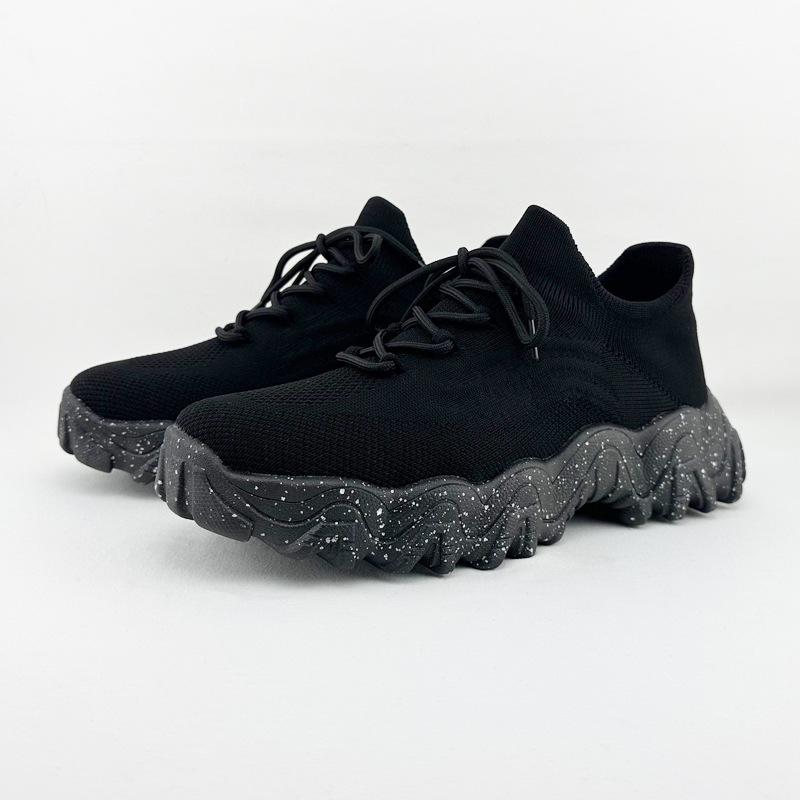 Breathable Fly-Knit Lace-Up Casual Men's Outdoor Sneakers with Thick Soles