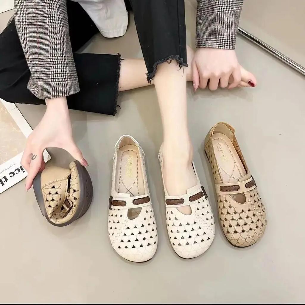 Shoes for Woman 2025 Kawaii Round Toe Flat Women's Summer Footwear Flats Moccasins Cute Chic Point Vacation Elegant Comfortable