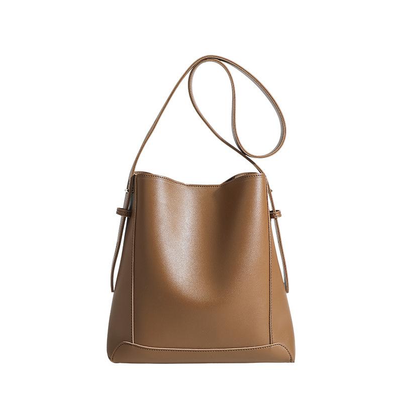 Spring and Summer New Versatile Simple Commuting Bag Large Capacity Mother Bag One-shoulder Underarm Bucket Bag Crossbody Bag for Women