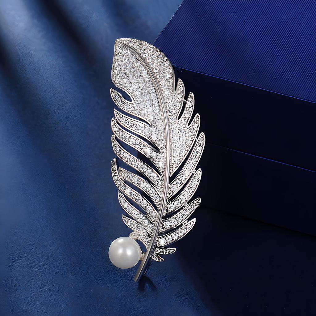 Angel Wings Exquisite Elegance Women's Feather Brooch Temperament Versatile Accessories Suit Coat Pin Button Corsage