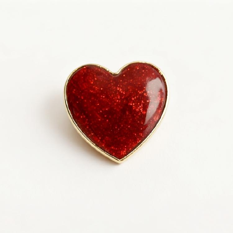 Versatile Red Heart Pin Zinc Alloy Brooch Adaptable to Various Clothing Style Combinations Lapel Pin Accessory