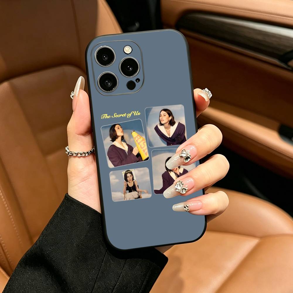 Pop singer-Gracie-A- Abrams Phone Case For iPhone 17,16,15,14,13,12,11 Pro Max,16/15/14Plus,XS Soft Black Cover
