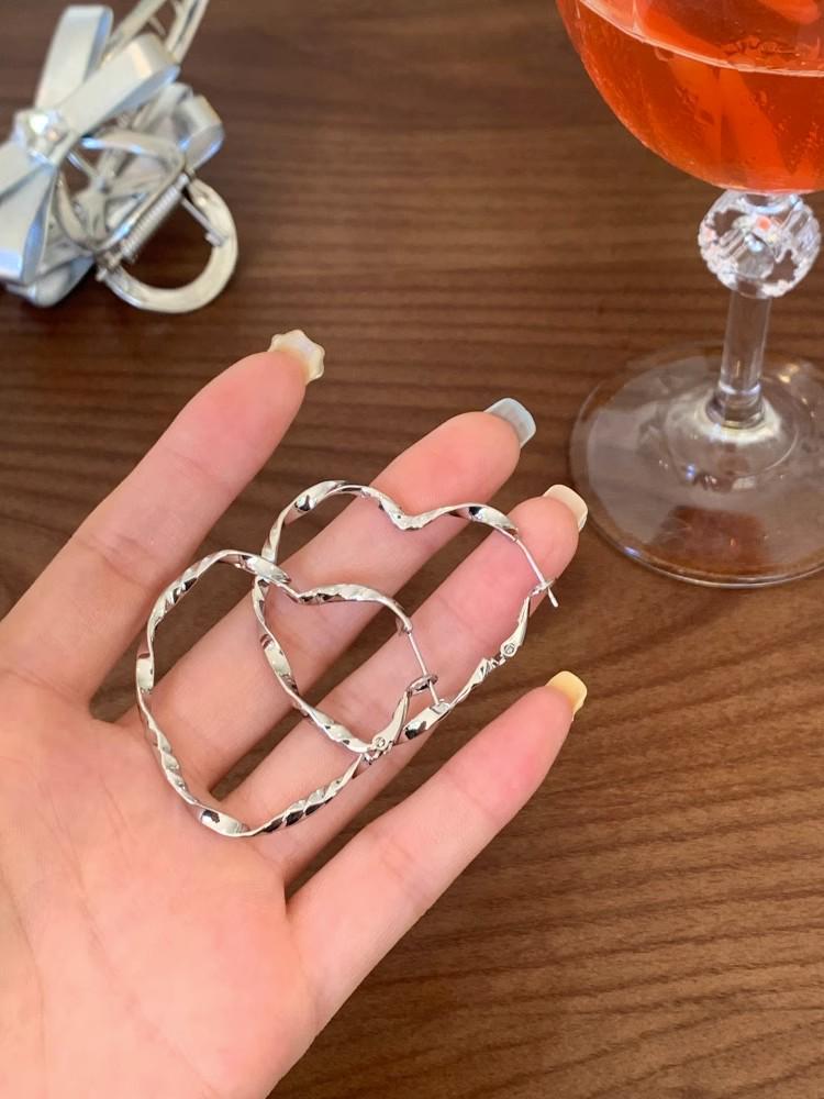 2024 Minimalist Irregular Heart Silver Stud Earrings for Women