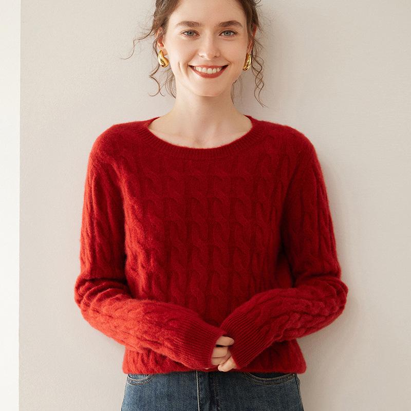 Women's Retro Cable Knit Cashmere Pullover - Soft, Skin-Friendly, Long-Sleeved, Round Neck Base Layer.