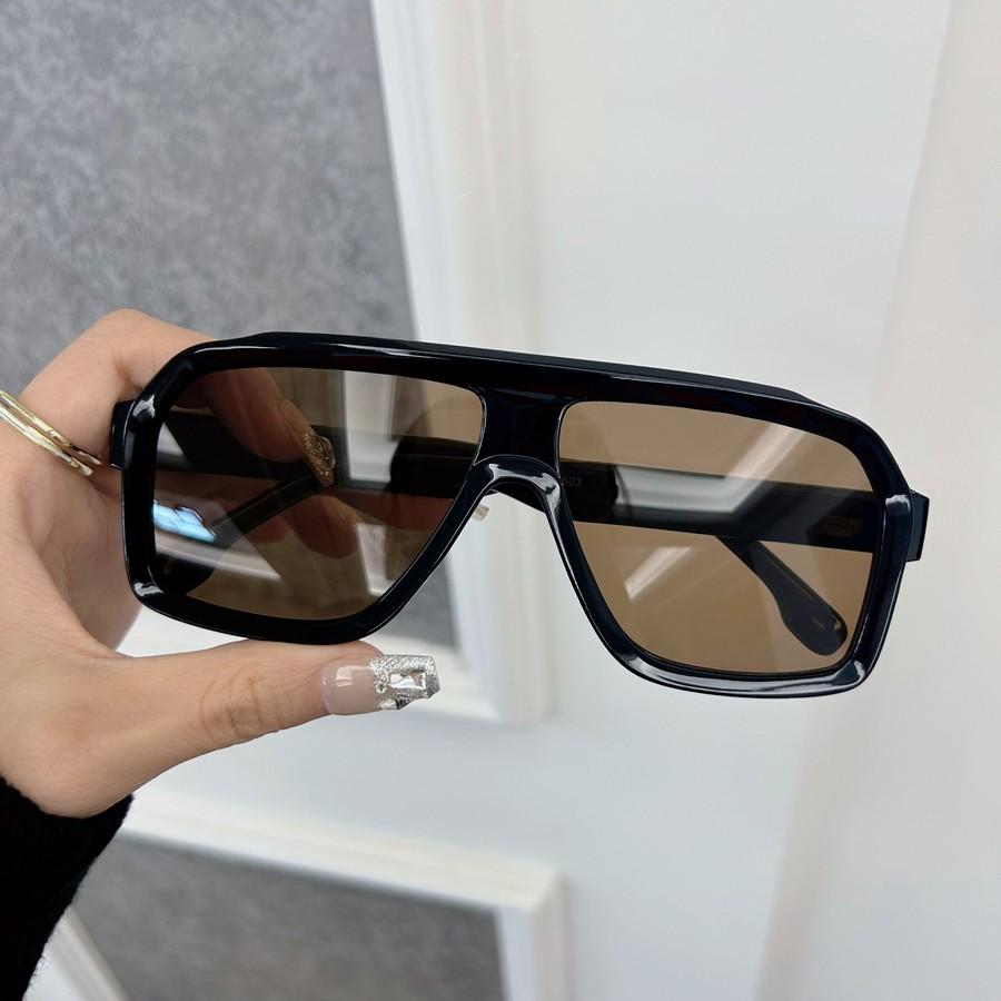 Classic Stylish Sunglasses Female Menshoupai Premium Quality Comfortable Daily Wear