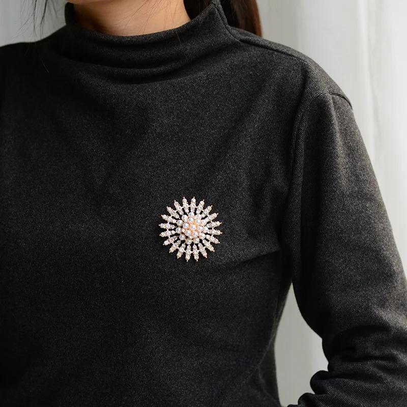 New Luxury Elegant Glittering Sunflower Brooches Silver Gold Rhinestone Alloy Pearl Brooch Lady Party Pins Birthday Jewelr