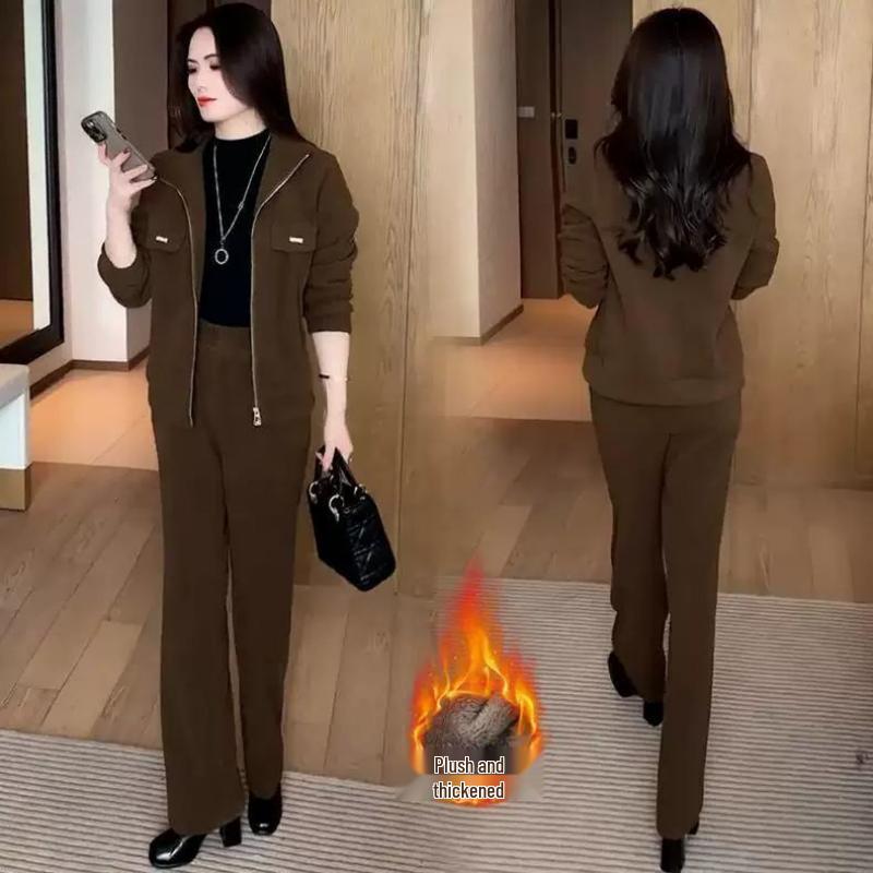 Velvet Mother's Wear 2026 Autumn/Winter Stylish Casual Loose Two-Piece Slimming Set for Middle-Aged Women