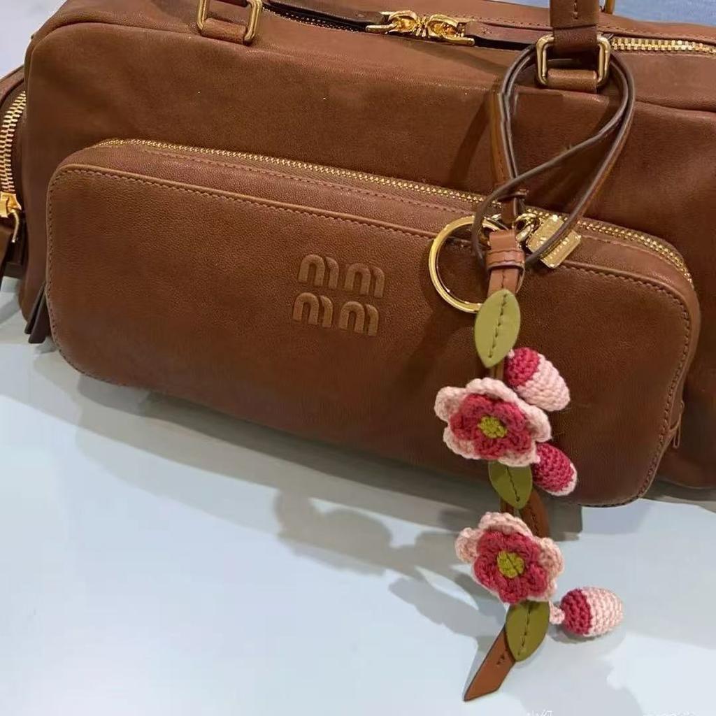 Přívěsek Květinová taška Pravá kůže Značka Originální design Nádherný ručně vyrobený přívěsek Simulovaná květina Osmanthus Tulipán Klíčenka