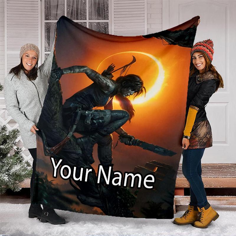 Pătură Imprimată Personalizată cu Nume - Tematică Tomb Raider - Perfectă pentru Canapea, Pat, Călătorii și Utilizare în Aer Liber | Lavabilă la Mașină, Confortabilă și Durabilă.
