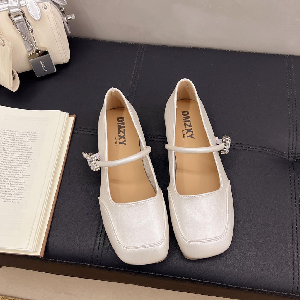 2025 Small Leather Shoes New Versatile Single Shoes Doudou Shoes Spring and Summer French Retro Mary Jane Shoes Women's Light Mouth Silver