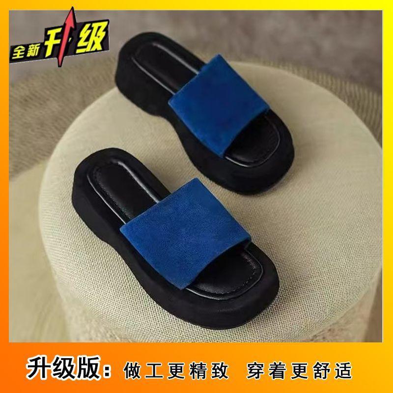 Маленькие крутые шлепанцы на толстой подошве женские весенне-летние удобные женские шлепанцы на перемычке 39 3190₽