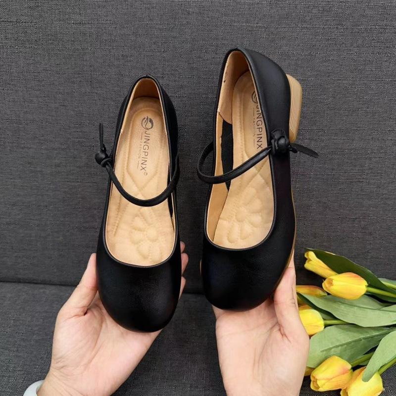 Leather soft-soled single shoes 2025 spring and summer new French mother comfortable precious shoes shallow mouth Mary women's shoes leather shoes
