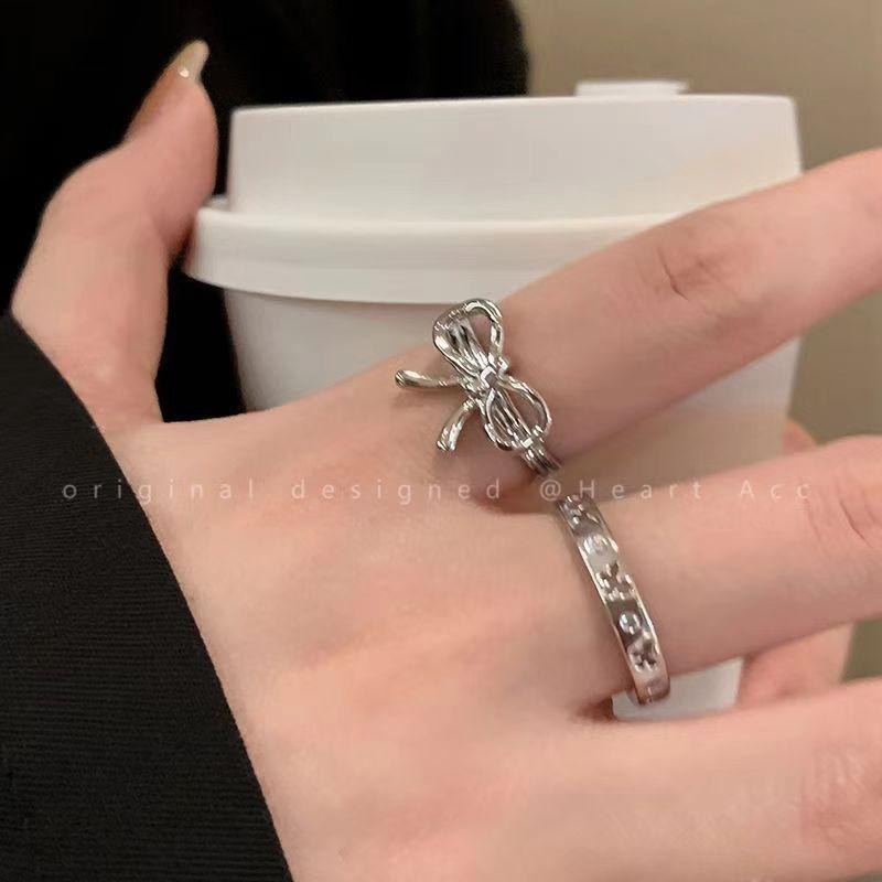 Irregular Bow Ring for Men and Women, Light Luxury, Simple Sweet and Cool Style, Open Index Finger Ring, Fashionable and Personalized Couple Ring
