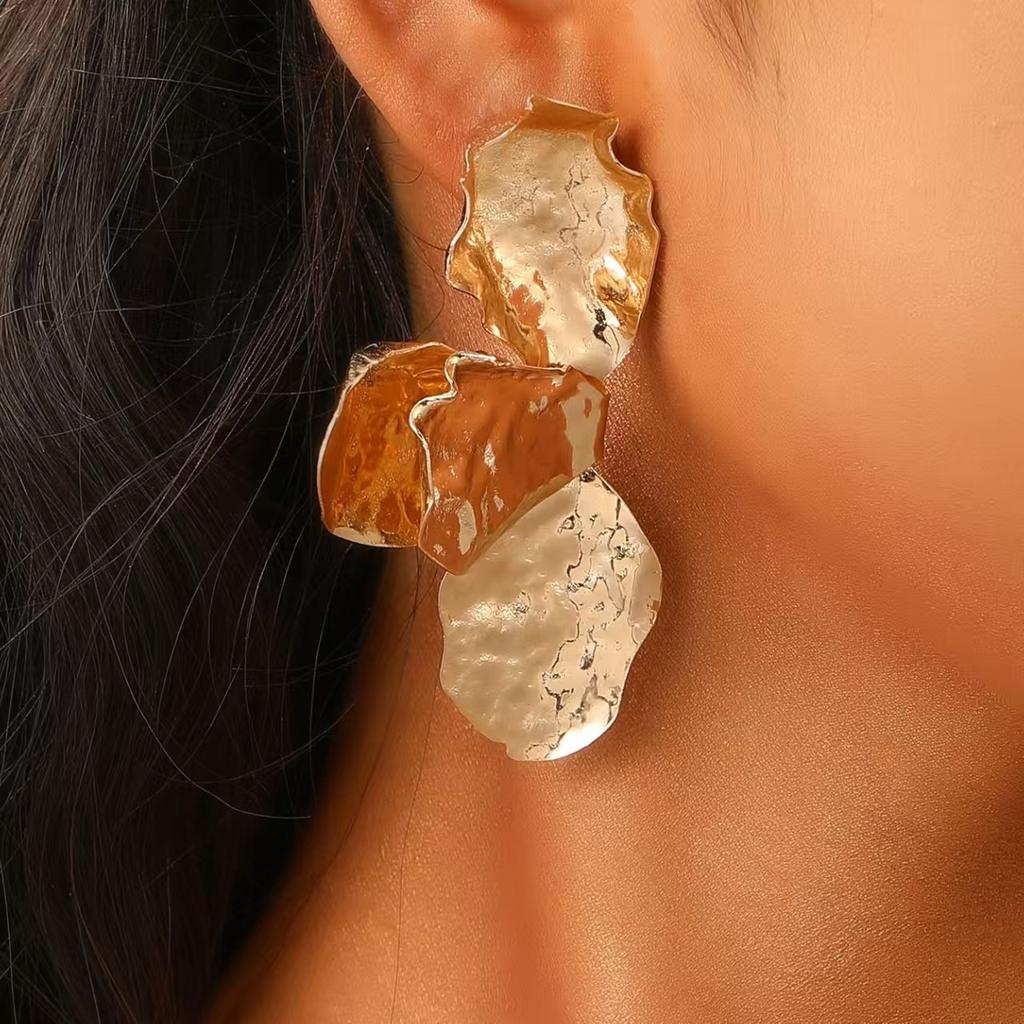 European and American Cold Wind Alloy Design Earrings Women's Retro Leaf Earrings Cross-border Jewelry Fashion Earrings Women