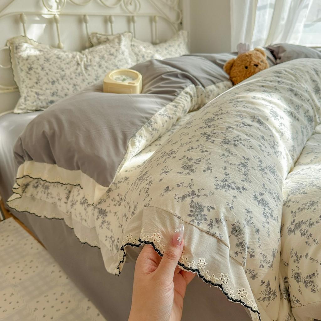 French Style Retro Printed Duvet Cover Lace Edge Pillowcase and Duvet Cover Comfortable Breathable Nude Sleeping Solid Color Bed Sheet Bedding Sets