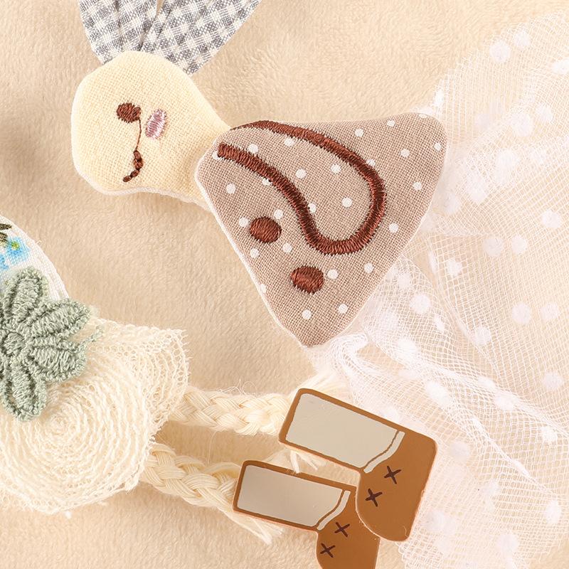 Embroidery Label Decorative Jewelry Doll Rabbit Three-dimensional Patch Sticker Clothing Accessories DIY Hand-embroidered Cloth Label