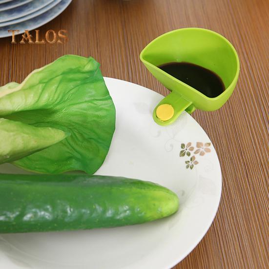 2 Stück Clip-Typ-Dippschale aus lebensmittelechtem Kunststoff, halbkreisförmig, für Salatdressing, Würze, Würze, Müll, Sauce, Schüssel, Behälter, Halter, Box, Küchenzubehör