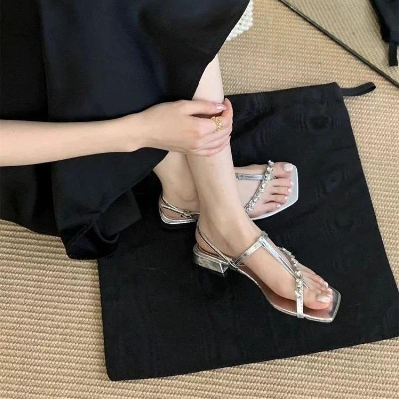Fashion New Rhinestone Buckle Strap Clip Toe Flat Sandals Women's Summer Roman Beach Shoes Open Toe Non-slip Women's Shoes
