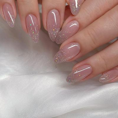 24 Stück Einfach und Rein, Rosa und Zart, Rüstung tragend, Glänzendes Silberpulver Verziert mit Dream Galaxy Nail Art Tablets Nails
