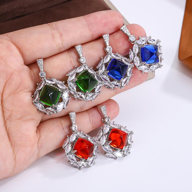 High-End Heavy Industry Color Treasure Emerald Earrings Light Luxury Personalized Earrings