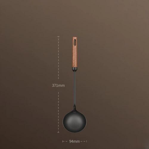 Yamigoloko Iron Chinese Ladle for Woks, Iron Nitride Ladle with Wooden Handle, Dishwasher Safe, Easy Grip, Rust Resistant, Heat Resistant, Kitchen Ute