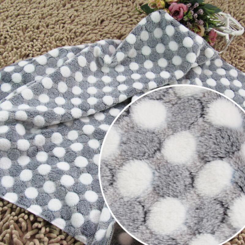 Thick Warm Pet Blanket For Dogs And Cats Soft Plush Fleece Mat Cozy Kennel Pad Pet Bed Cushion Comfortable Pet Furniture Accessory