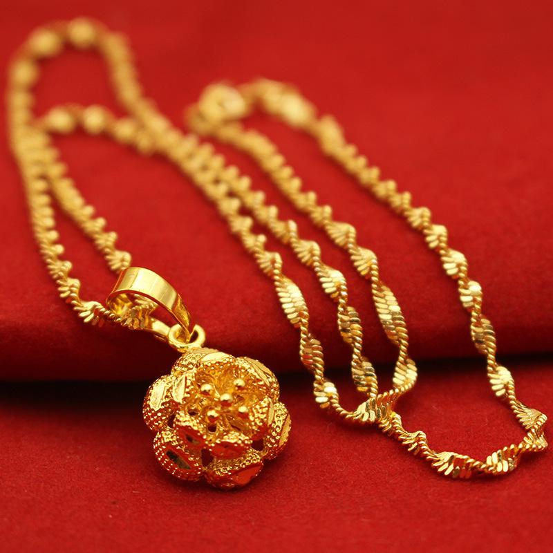 Collier Pendentif en Laiton Gravé Plaqué Or - Chaîne Clavicule Ondulation d'Eau, Ne Décolore Pas, Bijou de Luxe Léger pour Femmes