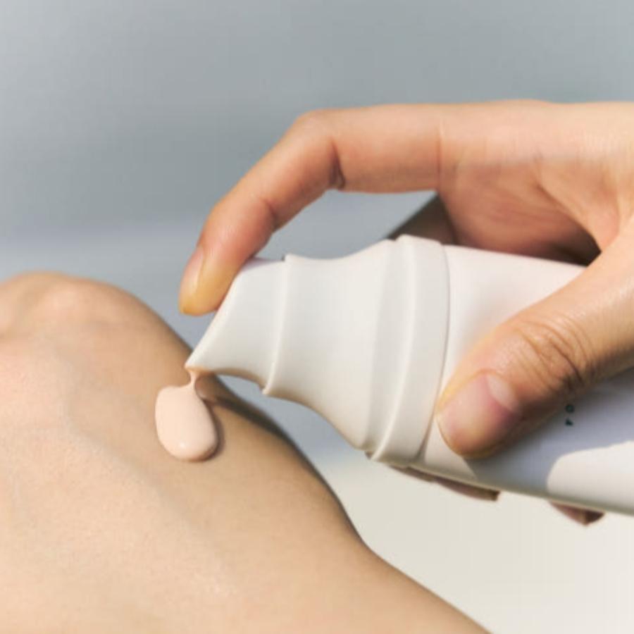 SKIN1004 MADAGASCAR Centella Tone Brightening Tone-Up Sunscreen 50mL (SPF50+ PA++++)