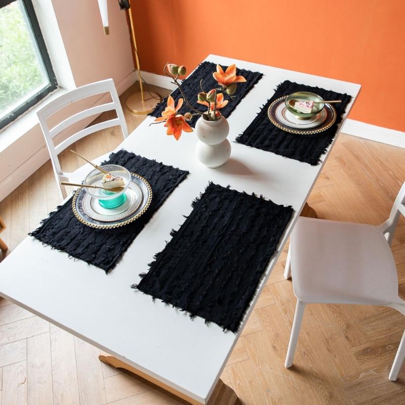 Pack of 2 Cotton Linen Dining Mats Set Table Decors Dish Protective Mats Cotton Linen Texture Suitable for Table Meals