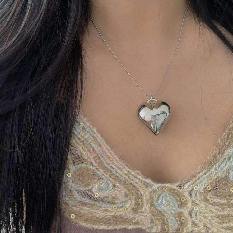 Love Heart Pendant Pendant Necklace Cute Choker Chain Clavicle Chain Necklace 1